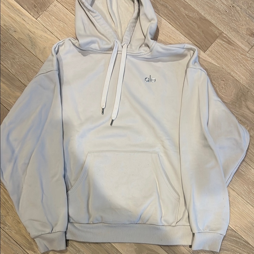 ALO Yoga White Sweatshirt Hoodie Minimalist Design